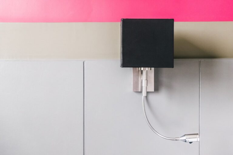 Inverseur de polarité électromagnétique